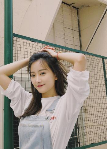 中国内地山东女演员代文雯清新时尚写真图片第0张