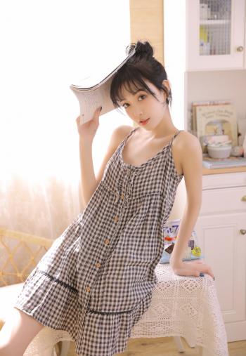 睡裙美女图片 _ 第(4)张