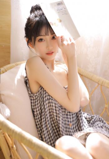 睡裙美女图片 _ 第(7)张
