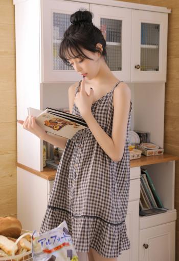 睡裙美女图片 _ 第(9)张