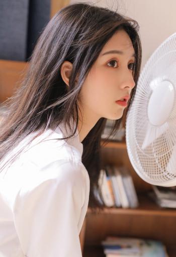 睡裙美女图片 _ 第(8)张