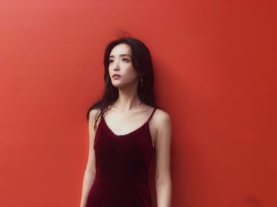 中国内地女演员孙嘉琪假期甜美自拍照图片第2张