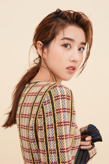 高清台湾美女李凯馨个性时髦写真桌面壁纸第4张