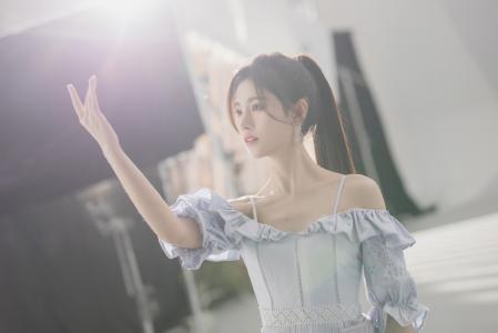 高清四川省遂宁美女鞠婧祎仙气生日写真高清手机壁纸第5张