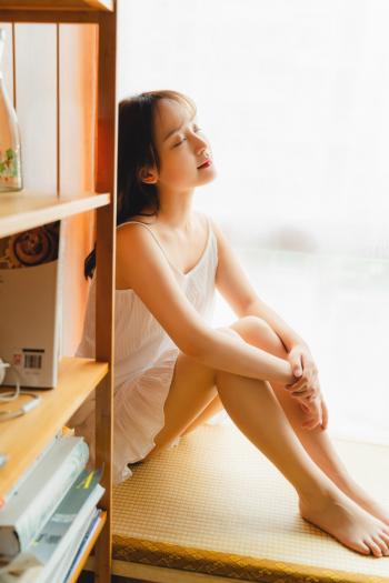 睡裙美女图片 _ 第(3)张