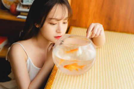 睡裙美女图片 _ 第(4)张