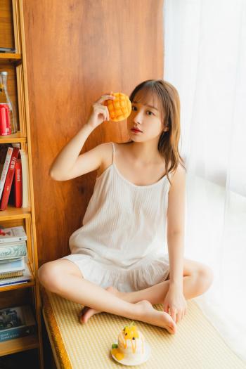 睡裙美女图片 _ 第(8)张