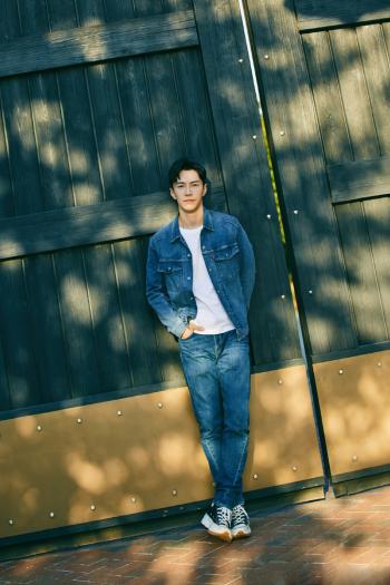 高清新加坡男演员王冠逸帅气有型写真图片第3张