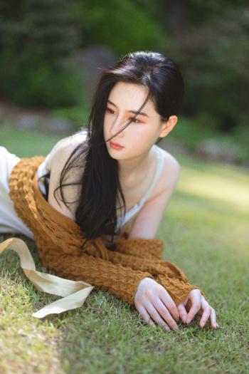 中国内地女演员孙嘉琪休闲运动风时尚写真图片第2张
