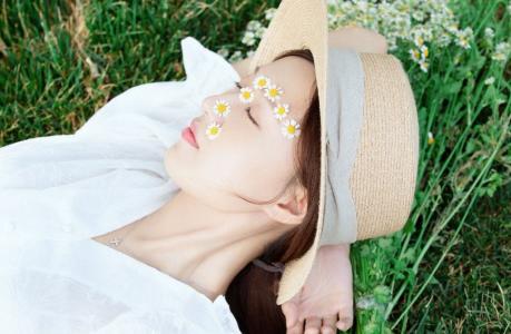 中国内地湖北省武汉女演员傅晶温柔知性写真图片第3张