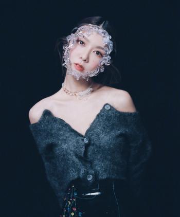 薛凯琪性感时尚光影写真图片第3张