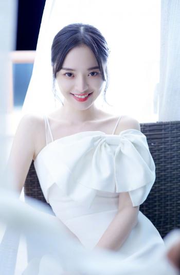 高清山东青岛美女李莎旻子温婉甜美写真图片第3张