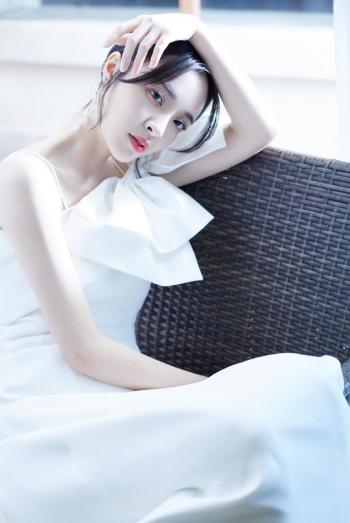 美女李莎图片 _ 第(7)张