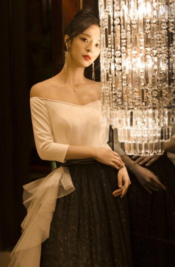 高清山东青岛美女李莎旻子甜美学院风写真图片第3张
