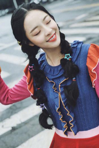 高清山东青岛美女李莎旻子甜美学院风写真图片第2张