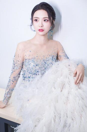 高清山东青岛美女李莎旻子甜美学院风写真图片第2张