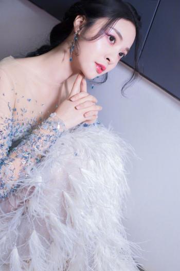 高清山东青岛美女李莎旻子甜美学院风写真图片第3张