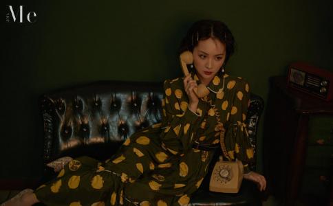 邓莎吊带白裙灵动俏皮写真图片  邓莎图片第2张