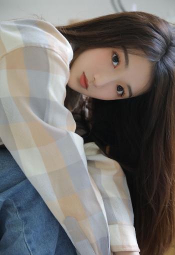 低胸装美女图片 _ 第(11)张