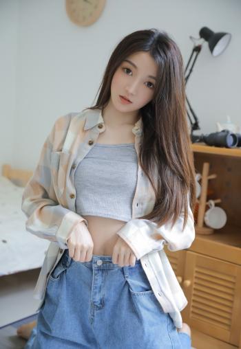 低胸装美女图片 _ 第(12)张