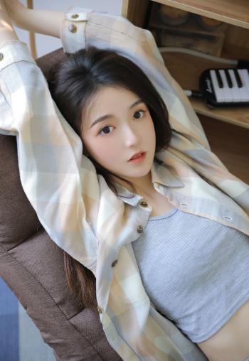 低胸装美女图片 _ 第(13)张