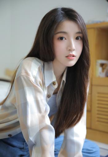 低胸装美女图片 _ 第(14)张