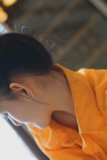 蒋依依仙气白裙清纯高清桌面壁纸第6张