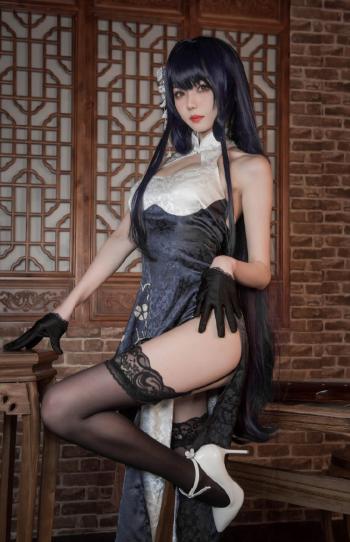 高清中国内地山东济南女演员李一桐露肩裙优雅代言写真图片第0张