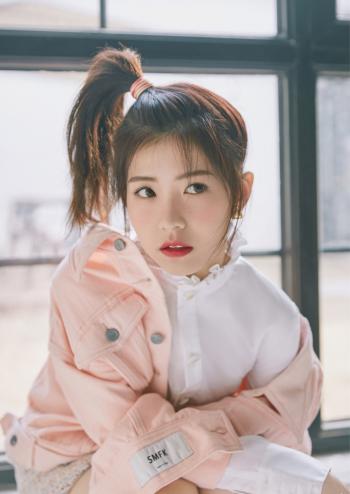 赖美云日系甜美写真图片第5张