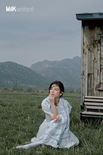 上海美女演员黄奕彩虹纱裙优雅写真图片第3张