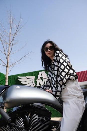 女星王菊图片 _ 第(3)张