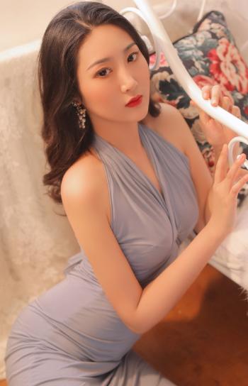 超模何穗图片 _ 第(7)张