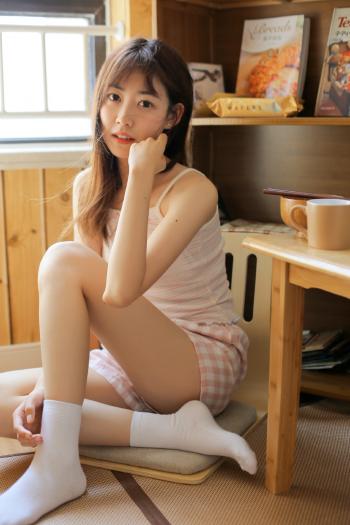 高清山东青岛美女李莎旻子甜美学院风写真图片第0张