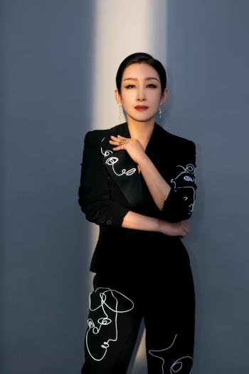 秦海璐图片 _ 第(2)张