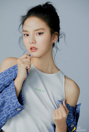 李子璇图片 _ 第(1)张