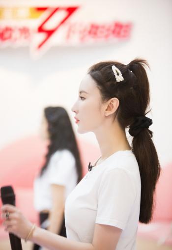 中国内地影视天津女演员张萌高清圖白皙肌肤妩媚的眼神第2张