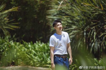 金瀚帅气俊朗时尚写真图片第5张