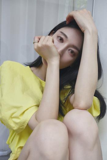中国大陆广西省桂林模特女演员张俪写真图片第3张