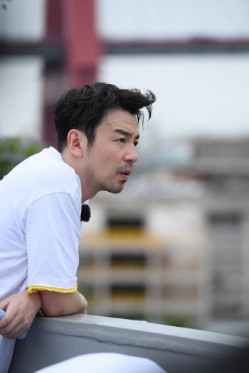 雷佳音第0张