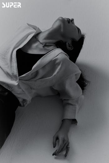 高清中国内地辽宁省沈阳女演员MGBaby明骏女孩戴燕妮高清手机壁纸下载第0张