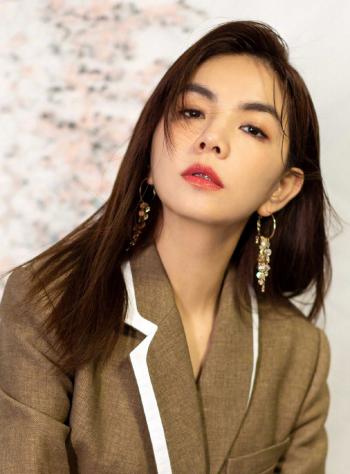 高清中国台湾省屏东女演员陈嘉桦清爽时尚写真图片第0张