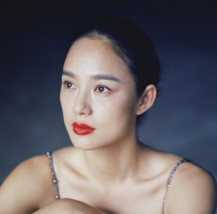 周韵图片 周韵性感杂志封面写真图片第6张
