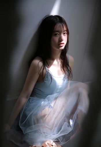 高清内地江苏省南京女演员宣璐温婉动人写真图片第3张