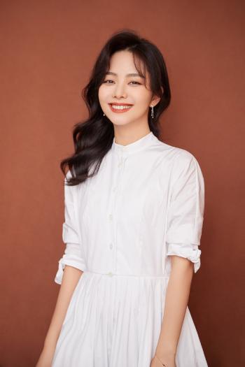 中国内地四川泸州影视女演员可爱女星谭松韵清纯静美写真第0张