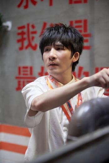 男星张伟图片 _ 第(4)张