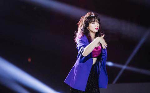 美国德州休斯顿女演员袁咏琳黑色皮衣魅力写真图片第3张