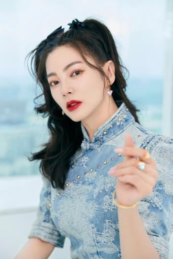 高清内地山东德州女演员性感熟女明星张雨绮写真图片下载第3张