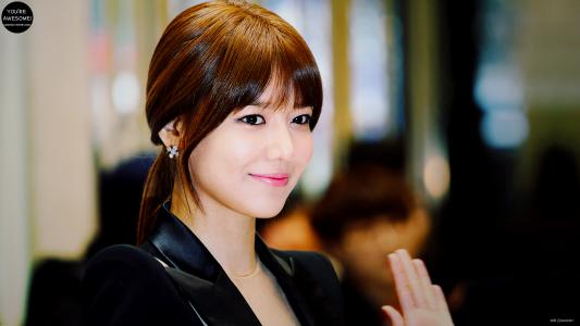 韩国人气甜美李多海桌面壁纸第6张