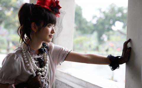 日本千叶女歌手铃木爱理桌面壁纸之清纯户外写真第0张