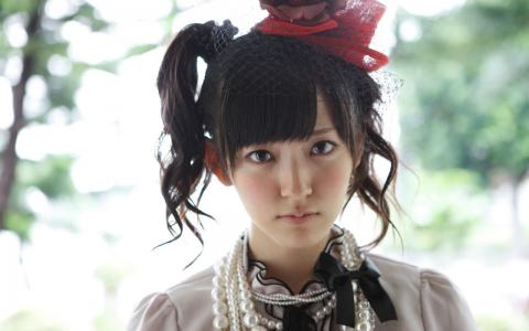 日本千叶女歌手铃木爱理桌面壁纸之清纯户外写真第1张